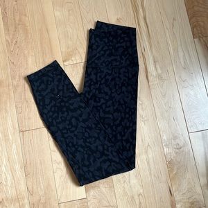 Lululemon Align Leggings 27”. Size 4. Black Camo Leopard.